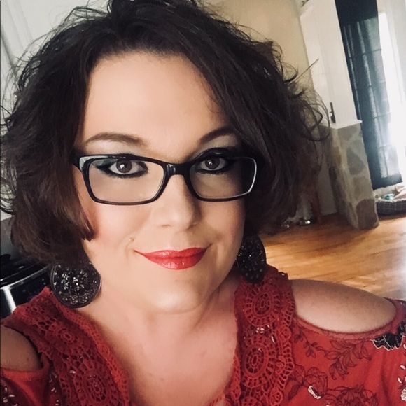 Meet your Posher, Joy - Picture 1 of 1